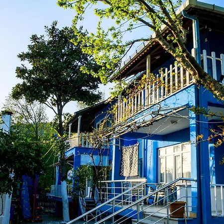 アパートホテル Devrim